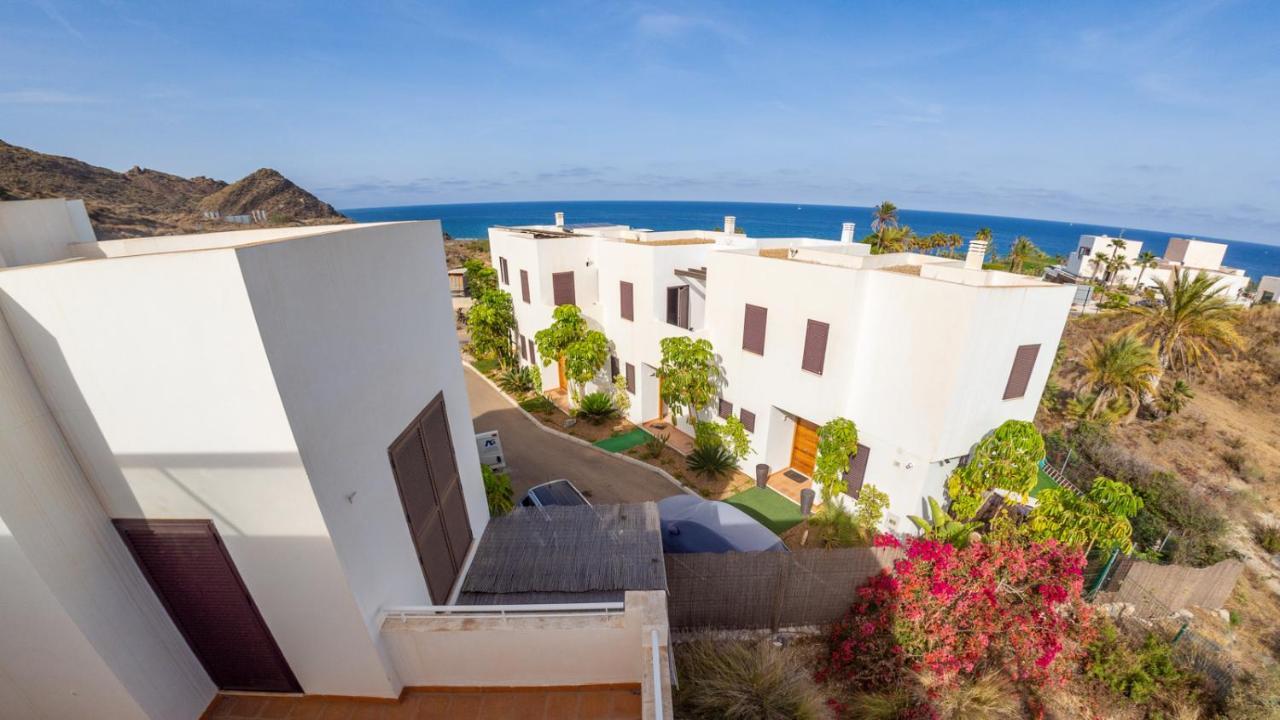 Avicena Beach - Мохакар Экстерьер фото